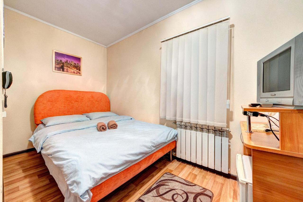 Hotel Zvezda Kiev Dış mekan fotoğraf
